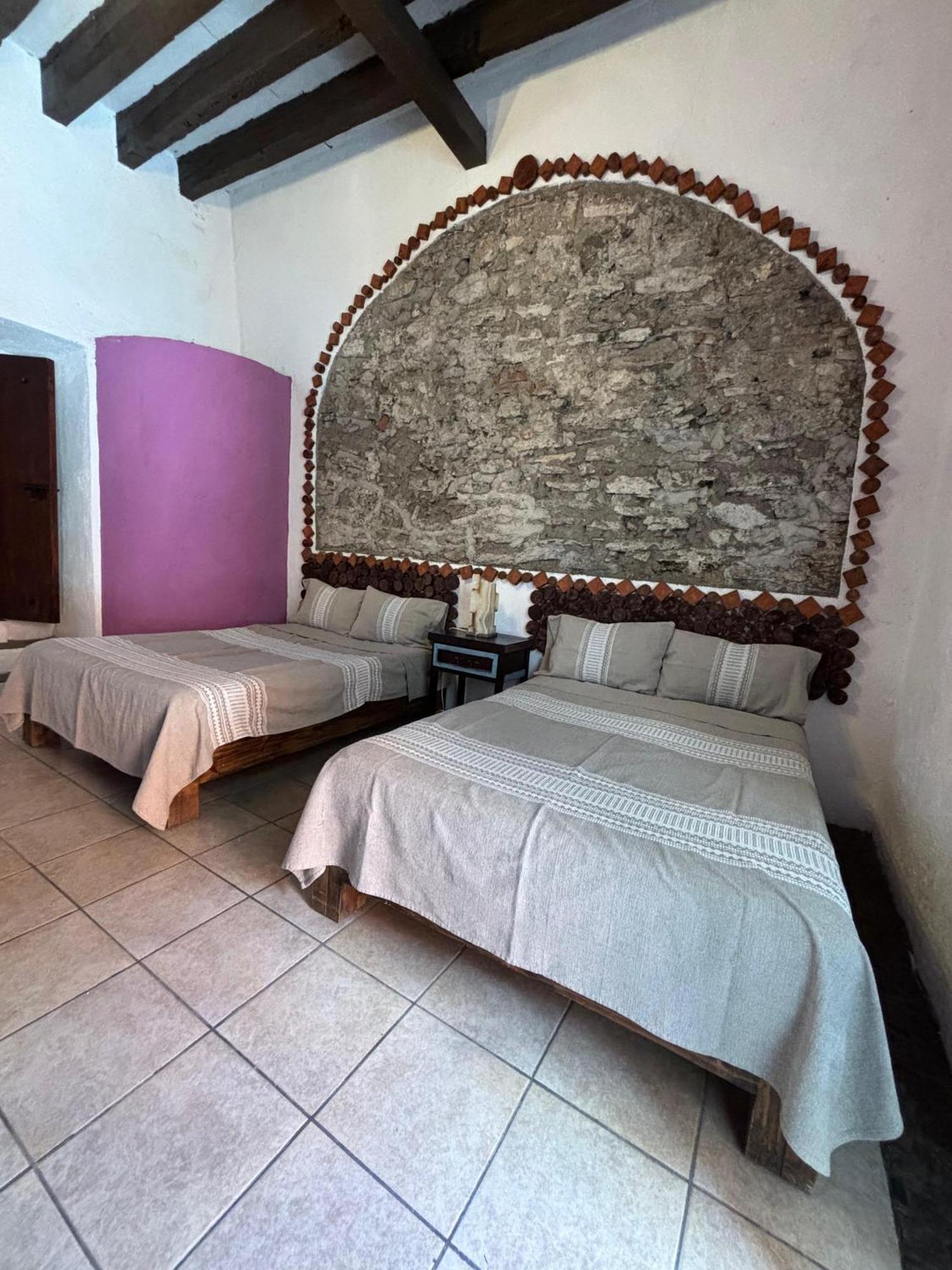 Hotel Bacantes *